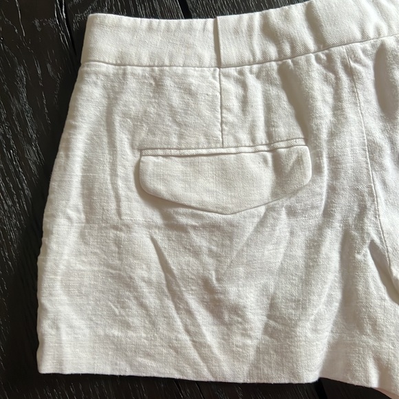 Theory classic linen blend soft white shorts sz 2 - Picture 9 of 12